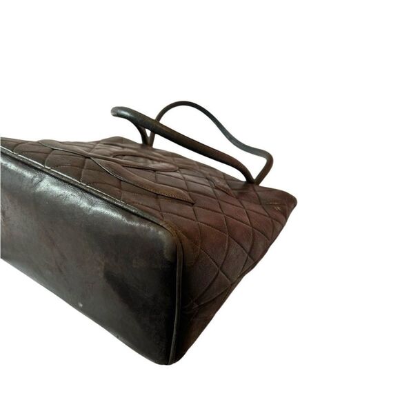 CHANEL Brown Quilted Shoulder Bag with Gold Accents - Picture 15 of 16